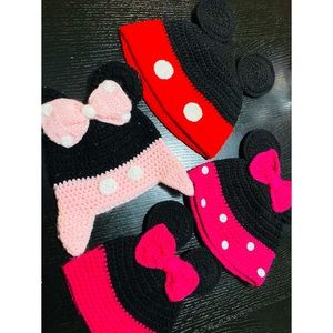 Mickey Mouse knitting hats